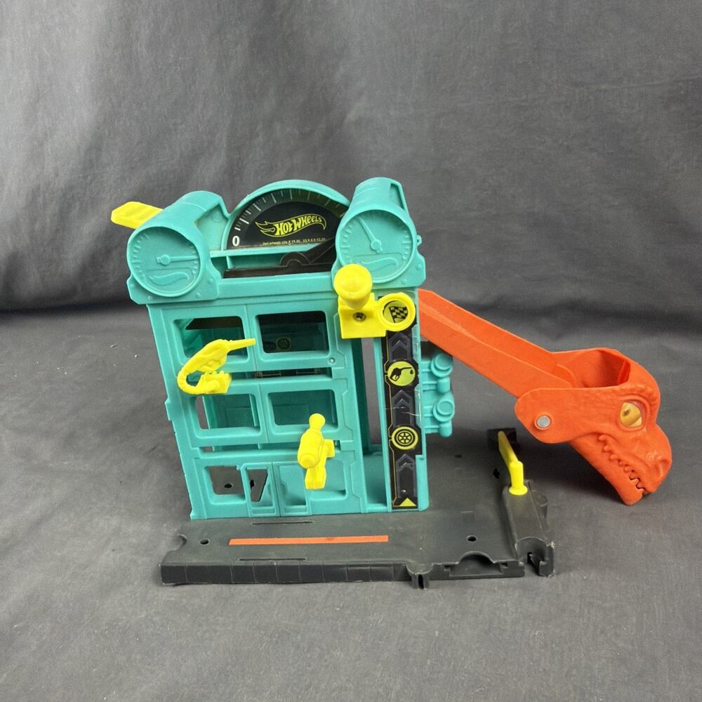Hot Wheels Downtown Speed Shop Escape Dino Playset - No Cars - Picture 2 of 4